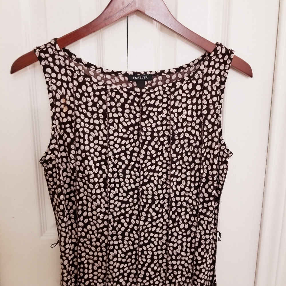 Forever 21, Pleated, Leaf Print Dress in Brown and - Picture 6 of 7